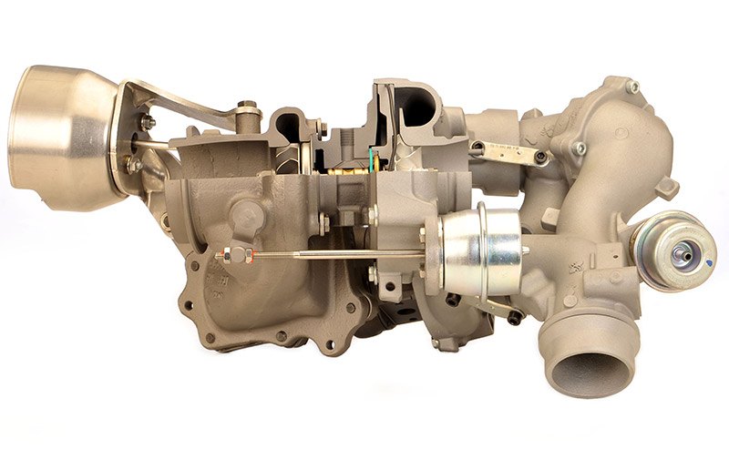 Технология турбонаддува Borg Warner R2S впервые применена в 4-цилиндровом двигателе флагманского Mercedes S-Class - фото